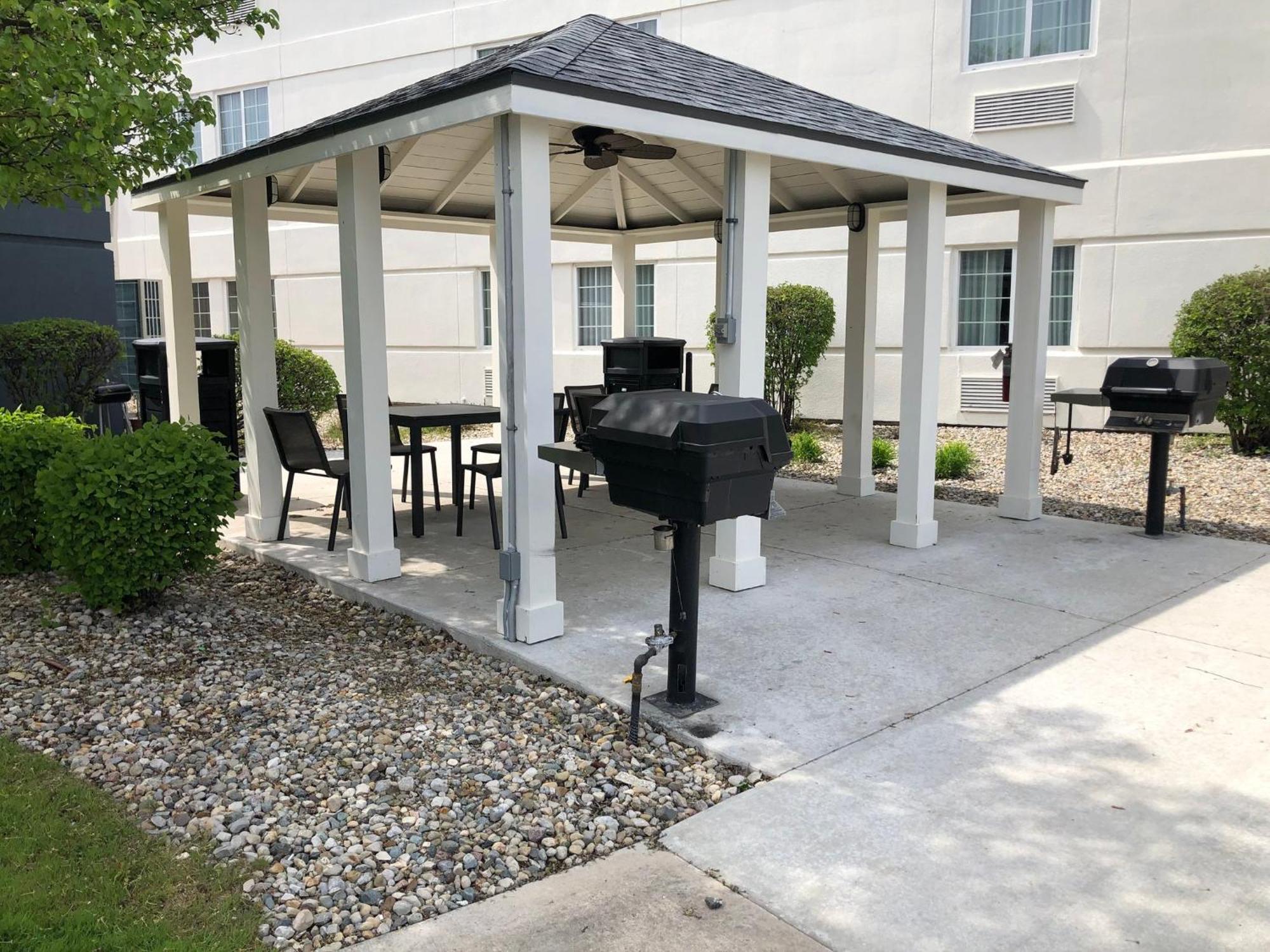 Hotel Candlewood Wayne - Nw By Ihg Fort Wayne