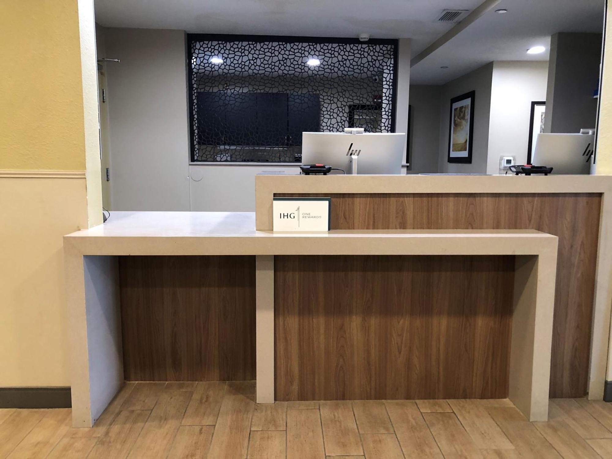 Hotel Candlewood Wayne - Nw By Ihg 3*